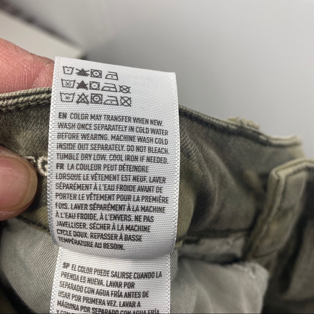American Eagle Outfitters Camo Jegging Size 6 - Picture 10 of 10